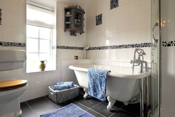 Cottage for 4 People in Fishguard, Pembrokeshire, Photo 4