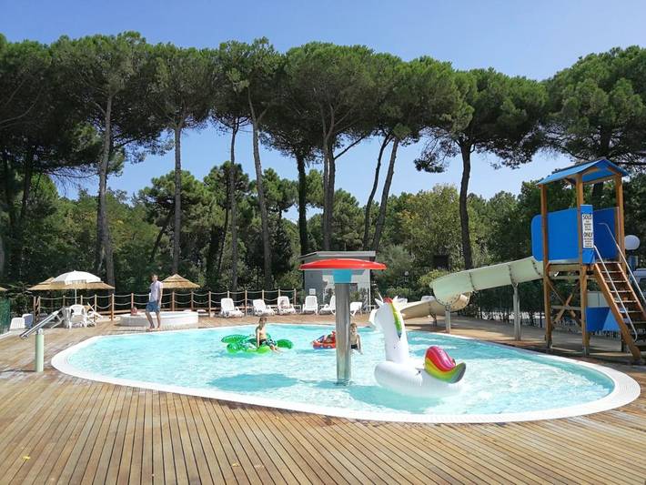 Camping für 2 Personen, mit Terrasse und Whirlpool sowie Garten und Kinderpool in Ravenna
