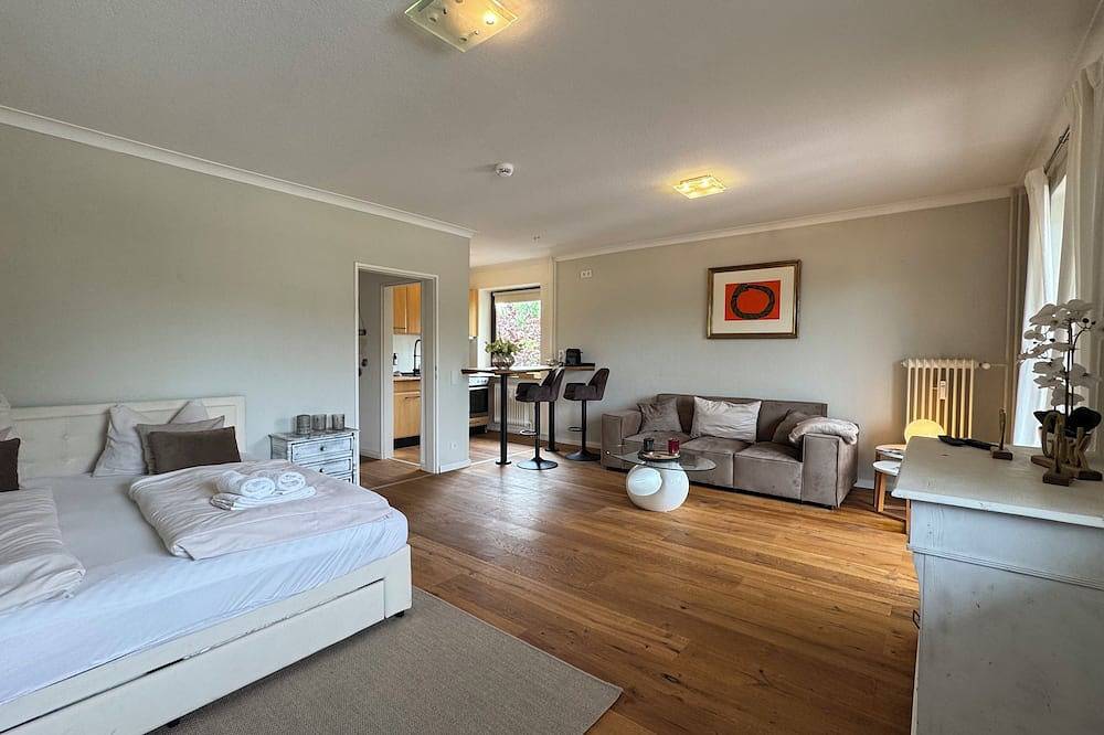 Ganze Wohnung, Lakefront Studio - Teil der Holidayescapes Kollektion in Pönitzer See, Scharbeutz