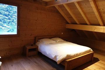 Gîte pour 7 personnes, avec terrasse à Rochejean