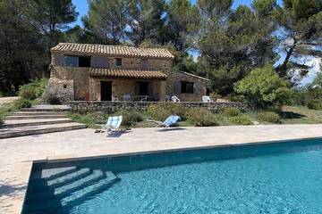 Agriturismo pour 8 personnes à Roaix