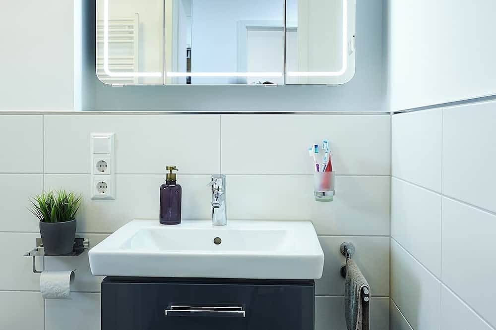 Ganze Wohnung, Modernes und exklusives 3-Zimmer Apartment mit S-Bahn und Supermarkt Anschluss in Kornwestheim, Landkreis Ludwigsburg