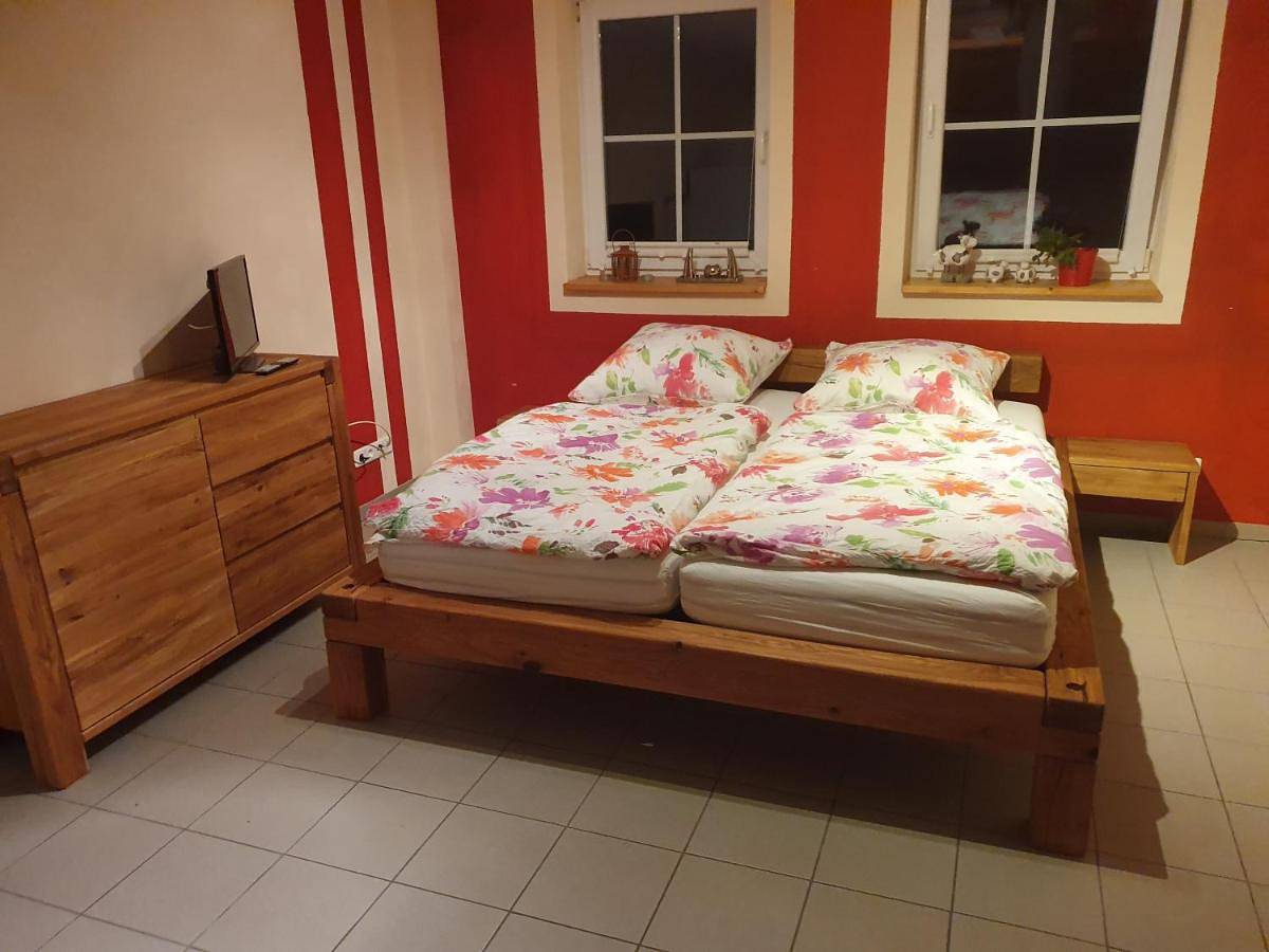 Ganze Wohnung, One-Bedroom Apartment in Hürtgenwald, Rureifel (Nordrhein-westfalen)