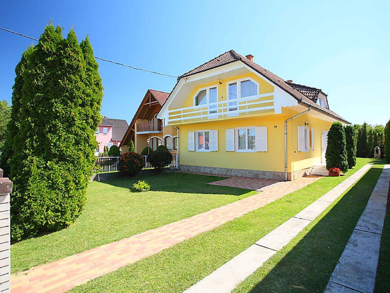Casa vacanze con piscina e Internet in Balatonlelle, Riva Meridionale del Lago Balaton