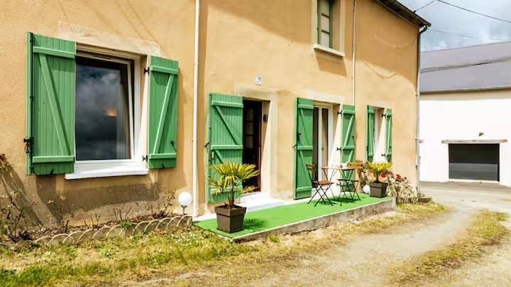 Location de vacances pour 4 personnes, avec jardin, animaux acceptés à Saint-Domineuc