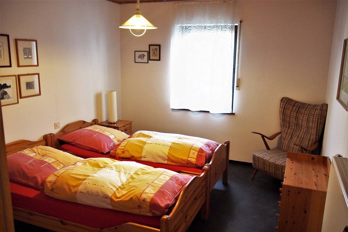 Ganze Wohnung, Ferienwohnung Seidenfaden - Ferienwohnung (45qm) mit Wlan und Terrasse in Karlstadt, Fränkisches Weinland