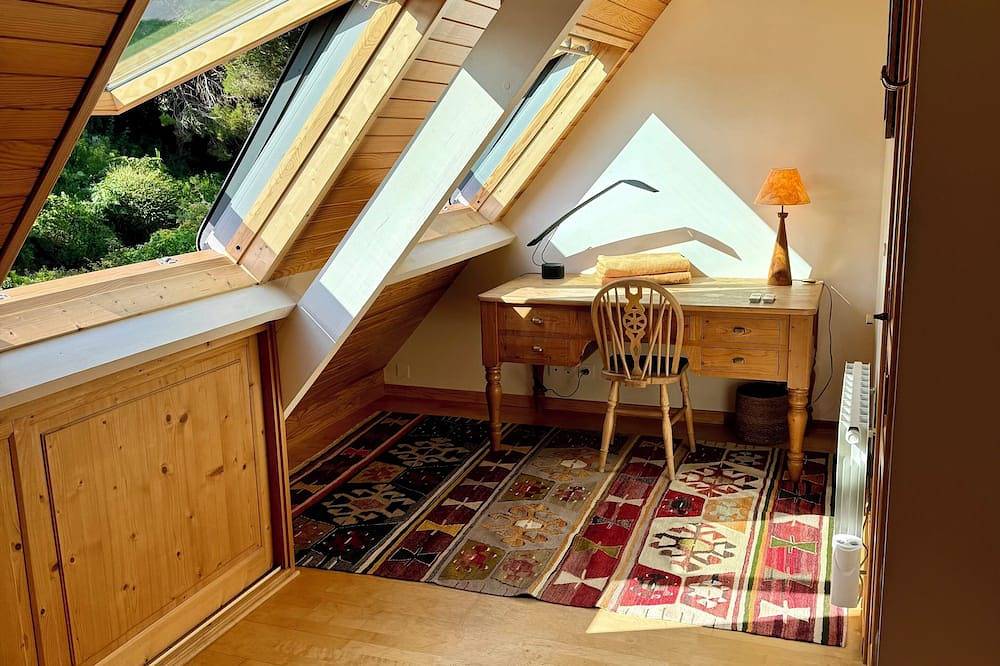Les oliviers room, quiet and bright in Fouesnant, Côte de Cornouaille
