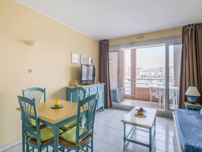 Gîte pour 4 personnes, avec balcon et piscine, animaux acceptés dans Plage du Port Fréjus - 3