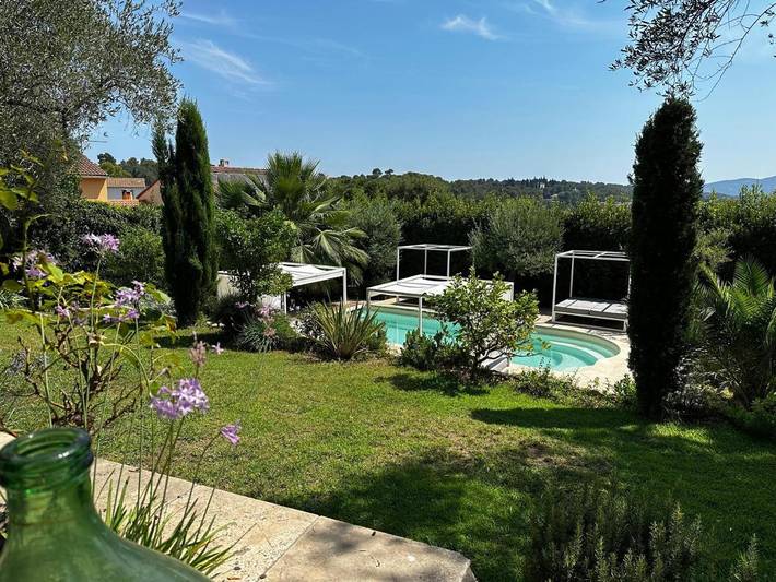 Chambre d’hôte pour 2 personnes, avec piscine et vue ainsi que jardin et terrasse à Grasse - 2