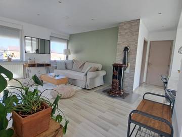 Gîte pour 4 personnes, avec piscine ainsi que vue et jardin, adapté aux familles à Bitsch