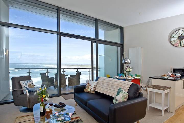 Apartment for 4 people, with terrace in Westward Ho