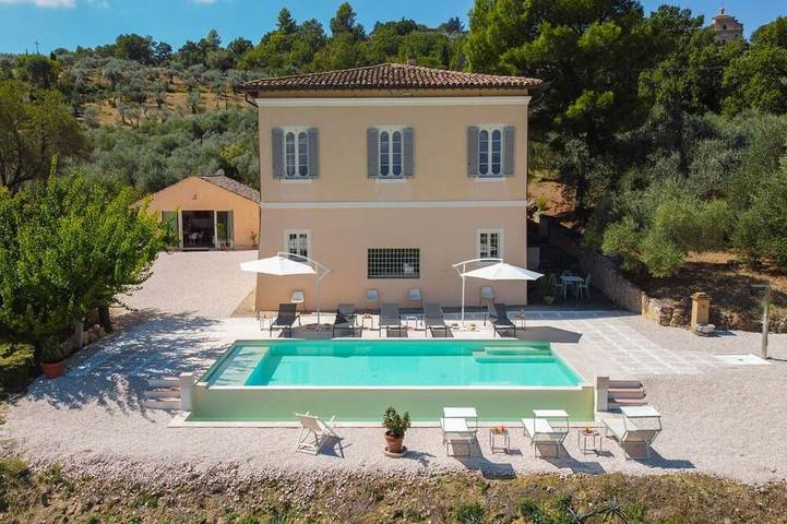 Agriturismo per 14 persone, con giardino in Bevagna