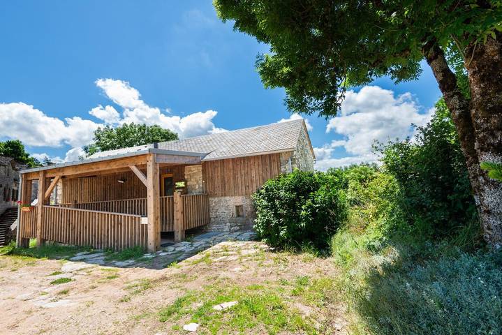 Gîte pour 4 personnes, avec Balcon et Terrasse ainsi que Jardin et Vue