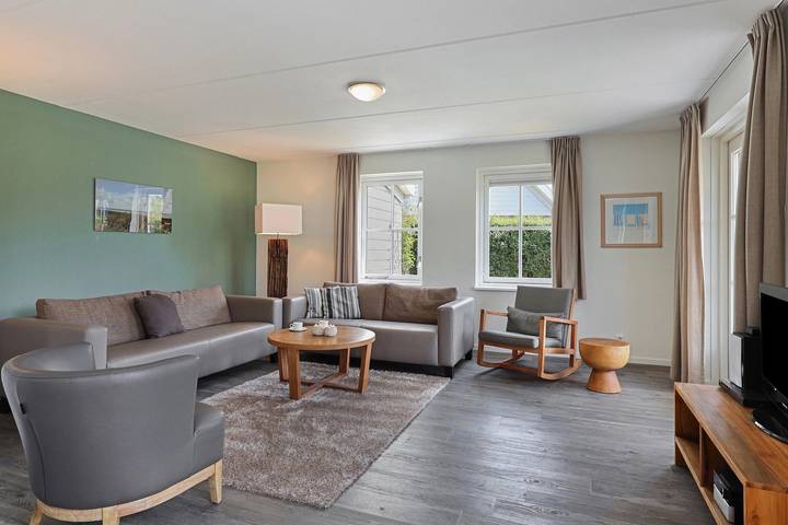 Ferienhaus für 6 Personen, mit Balkon/Terrasse und Sauna sowie Terrasse in Burgh-Haamstede - 2