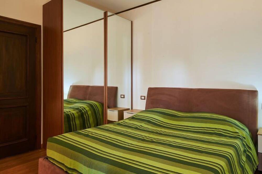 Geheel appartement, Hermitage by Interhome in Porto Valtravaglia, Lago Maggiore (Lombardy)