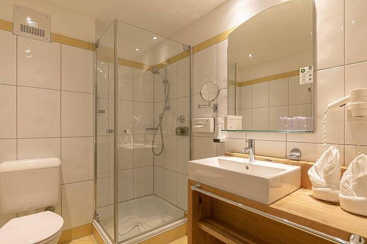 Ferienhaus für 2 Personen, mit Balkon und Garten sowie Pool und Sauna im Zillertal - 4