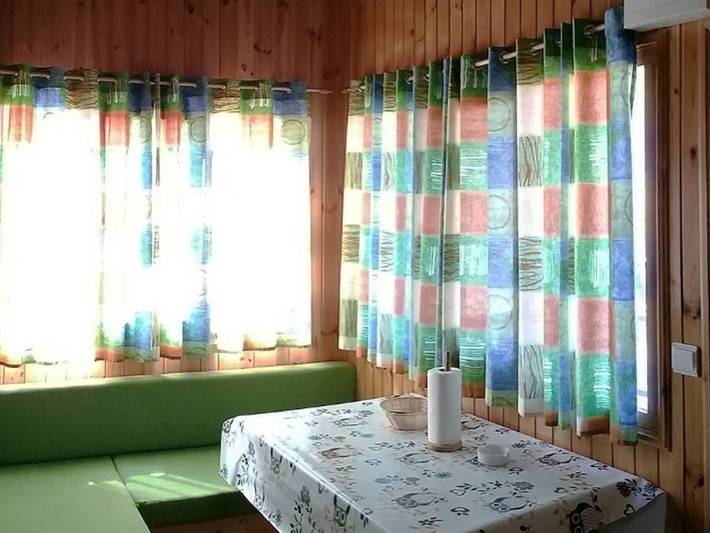 Charmant Bungalow 6 Pers avec Terrasse in Montagut i Oix, Garrotxa