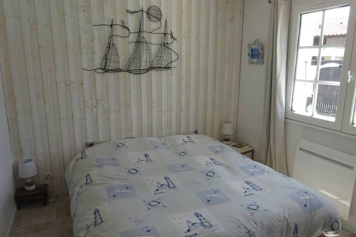 Location de vacances pour 5 personnes, avec terrasse et jardin à Azur - 2