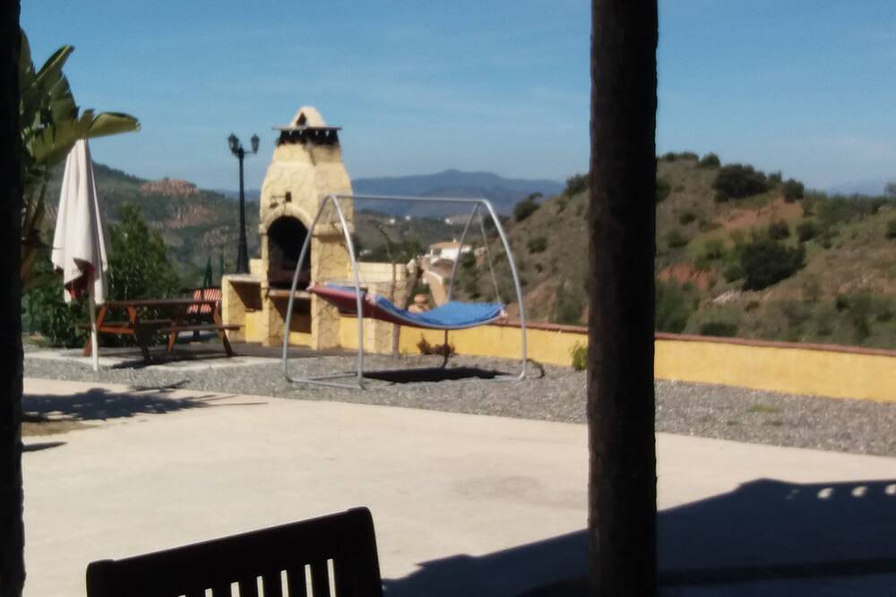 Private Villa mit Jacuzzi in Guaro in Guaro, Sierra de las Nieves