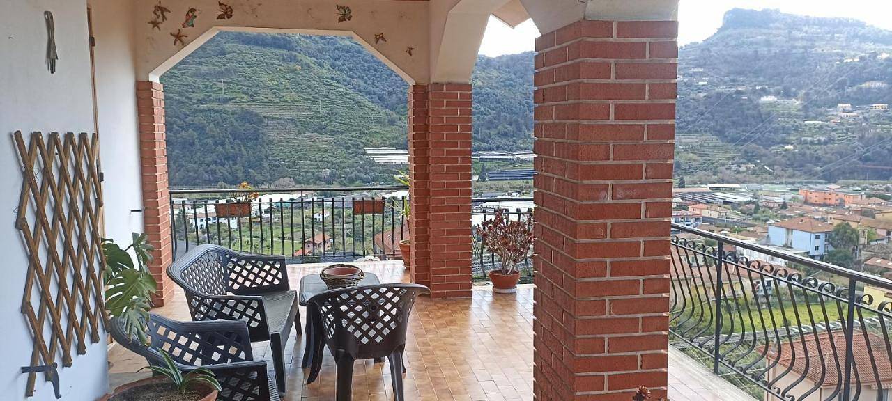 Appartement entier, Casa Il Glicine in Camporosso, Alpes liguriennes