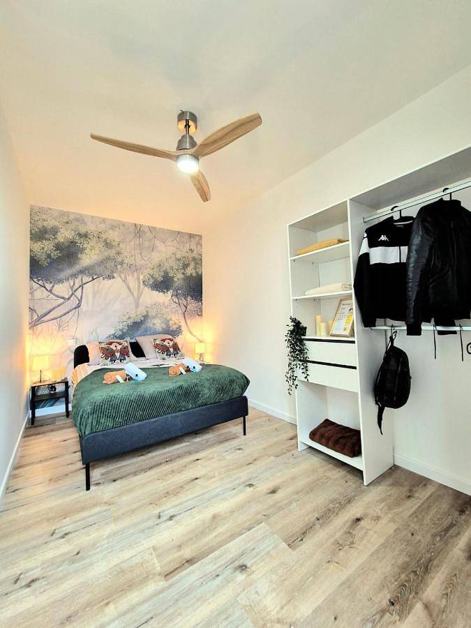 Gîte pour 4 personnes, avec terrasse dans Arenes De Nimes - 4