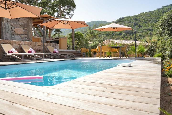 Location de vacances pour 4 personnes, avec jardin ainsi que vue et piscine à Conca - 2