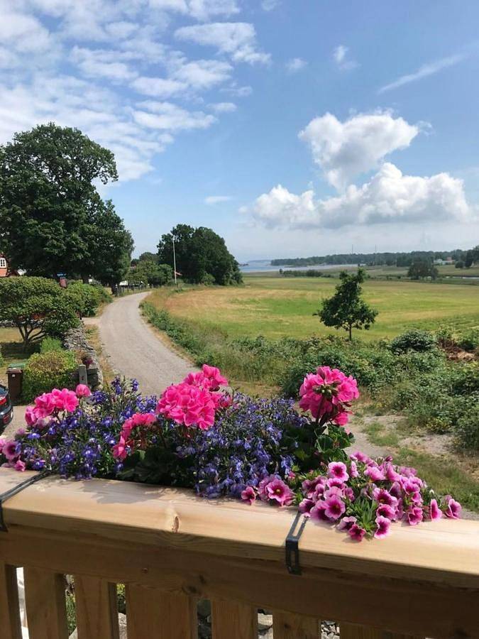 Ferienwohnung für 4 Personen, mit Balkon und Terrasse sowie Seeblick und Ausblick in Karlskrona