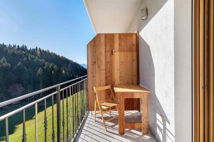 Farmhouse 'Innerjerberhof Neiderseit' with Mountain View, Shared Terrace and Wi-Fi in Laurein, Nonsberg Group
