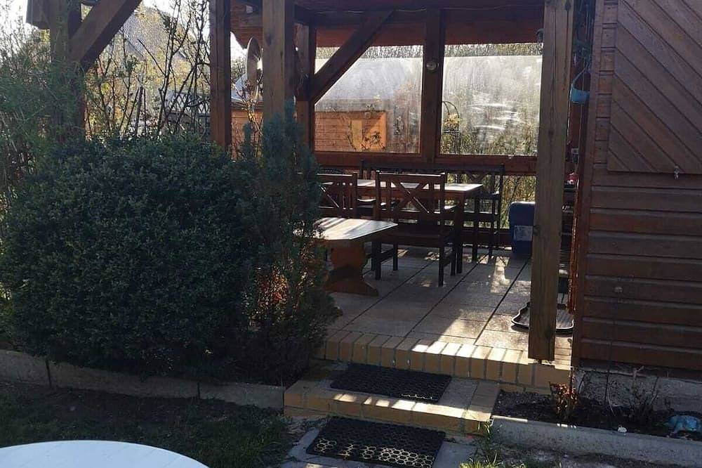 Blockhaus in der Schorfheide – Gemütlicher Rückzugsort mit Terrasse und Garten in Potzlow, Oberuckersee