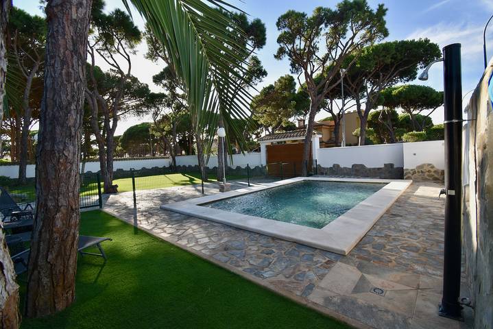 Villa pour 9 personnes, avec jardin ainsi que terrasse et piscine à Chiclana de la Frontera - 3