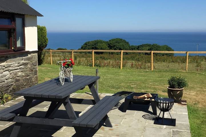 Holiday rental for 4 people, with garden, with pets in Ceredigion