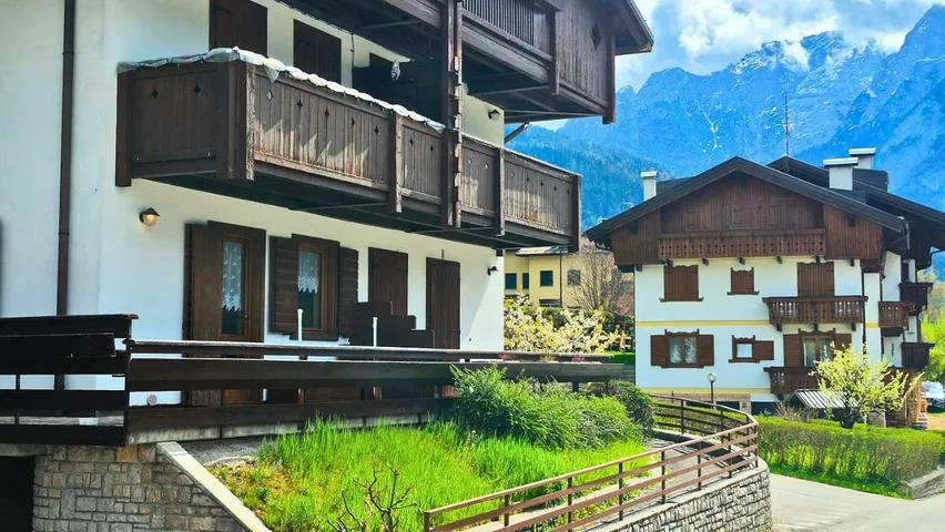 Apartamento de vacaciones para 8 personas, con vistas además de vistas al lago y terraza, Se admiten mascotas - 1