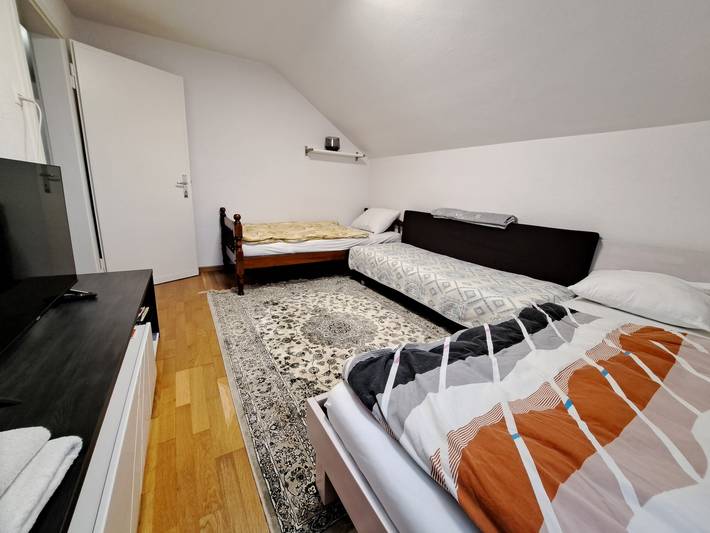 Gîte pour 7 personnes, avec terrasse à Saint-Imier