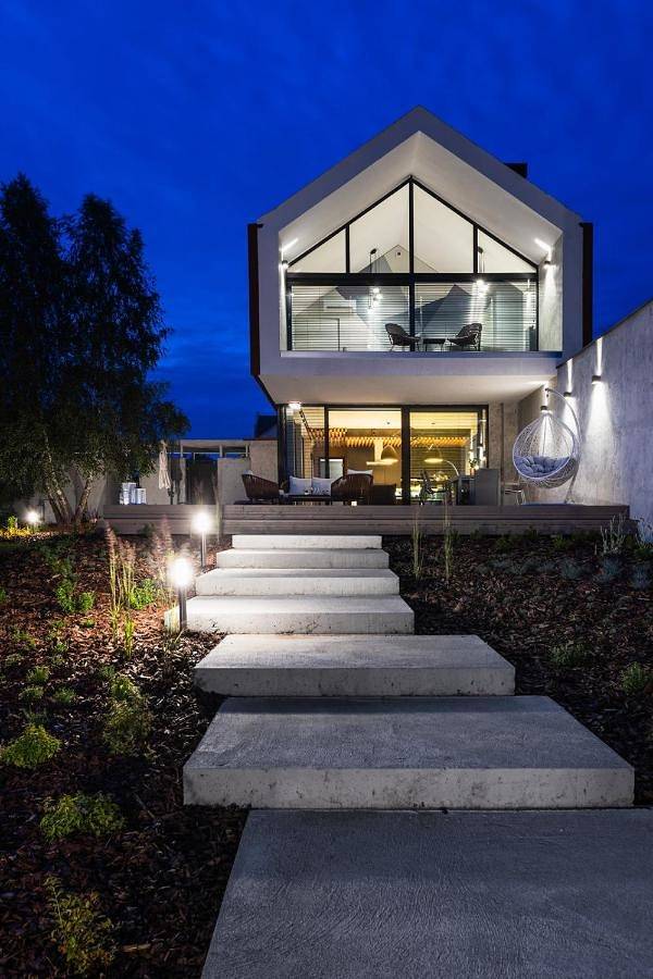 Villa für 8 Personen, mit Sauna und Whirlpool sowie Garten - 1