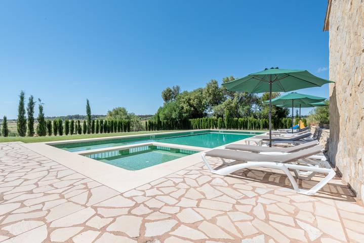 Finca für 10 Personen, mit Terrasse und Garten in Sant Llorenç des Cardassar - 4