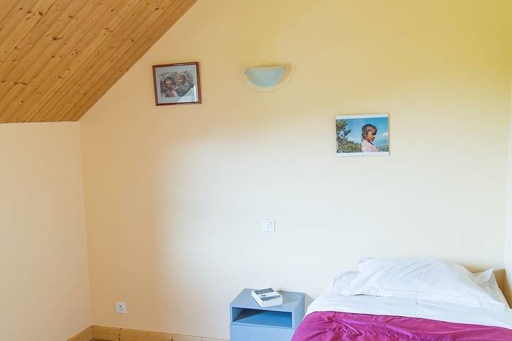 Gîte pour 4 personnes, avec jardin à Plédéliac - 4