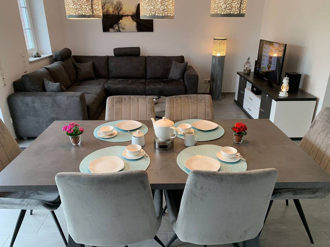 Loppi Hus - Hochwertiges Ferienhaus in direkter Kanallage in Loppersum (Hinte), Hinte