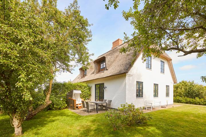 Ferienhaus für 3 Personen, mit Terrasse und Garten in Utersum - 2