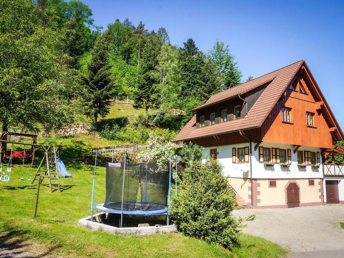 Ferienwohnung für 4 Personen, mit Terrasse und Garten in Oberkirch