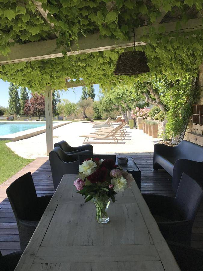 Maison d’hôte pour 4 personnes, avec vue et jardin ainsi que terrasse et piscine à Arles - 2