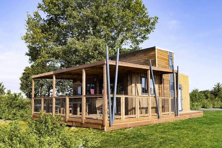 Chalet pour 6 personnes, avec terrasse ainsi que sauna et piscine