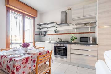 Apartment for 3 People in Pisa, Italian Riviera, Photo 2