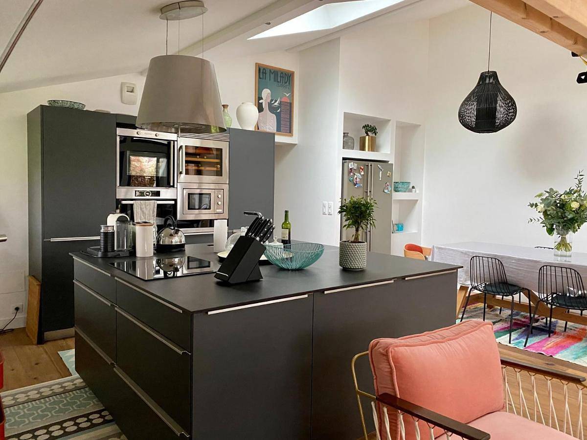 Appartement entier, One-Bedroom Apartment in Ustaritz, Région de Bayonne
