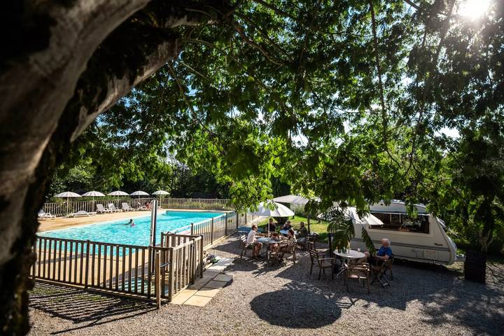Gîte pour 2 personnes, avec piscine et terrasse dans Béarn - 2