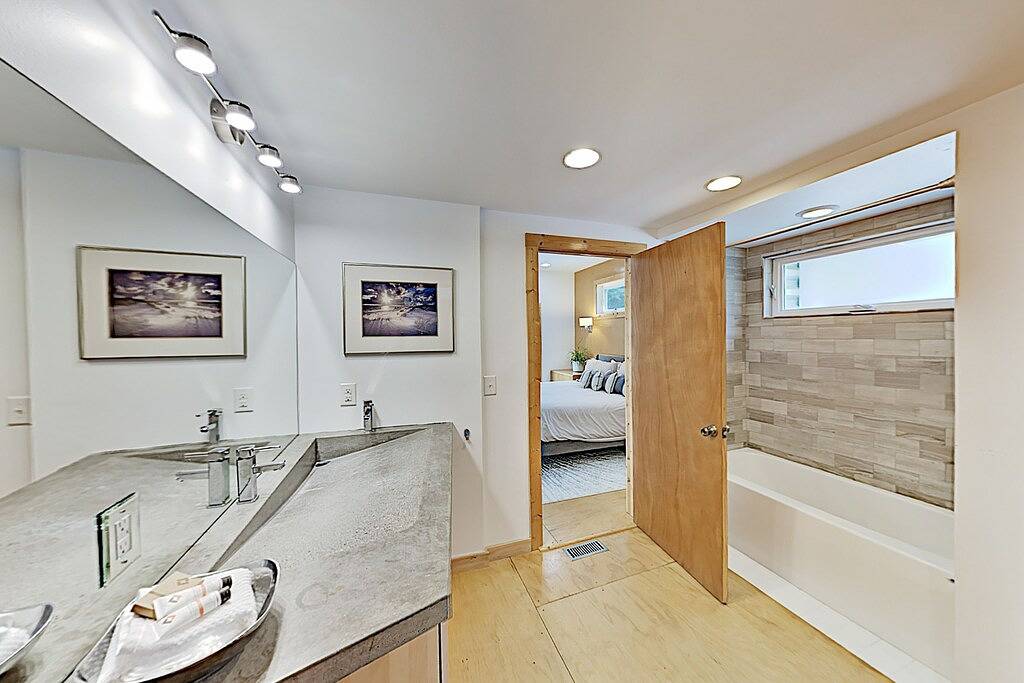 Dog-friendly downtown retreat with 2 kitchens & large fenced yards in Brevard, Transylvania County