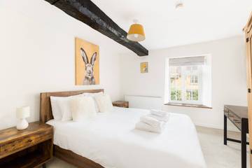 Holiday Home for 9 People in The Cotswolds, South West England, Photo 4