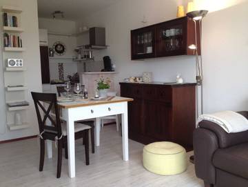 Ferienwohnung für 2 Personen, mit Balkon und Ausblick sowie Garten, mit Haustier in Schausende