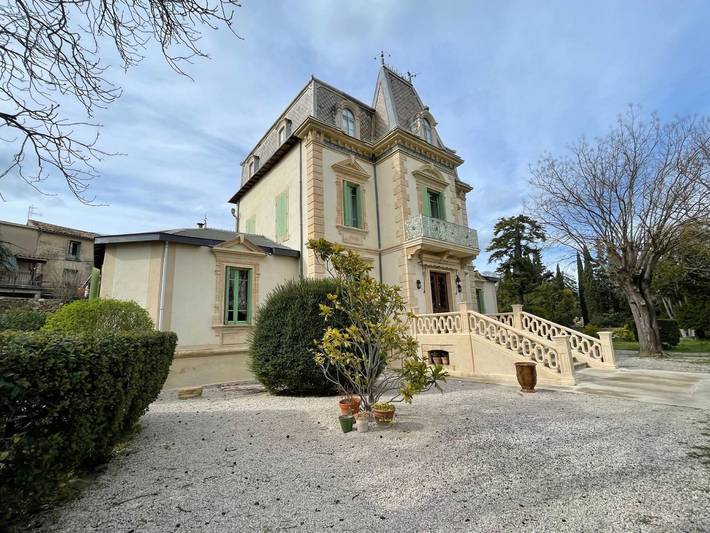 Location de vacances pour 10 personnes, avec Terrasse ainsi que Jardin et Piscine à Saint-Guiraud
