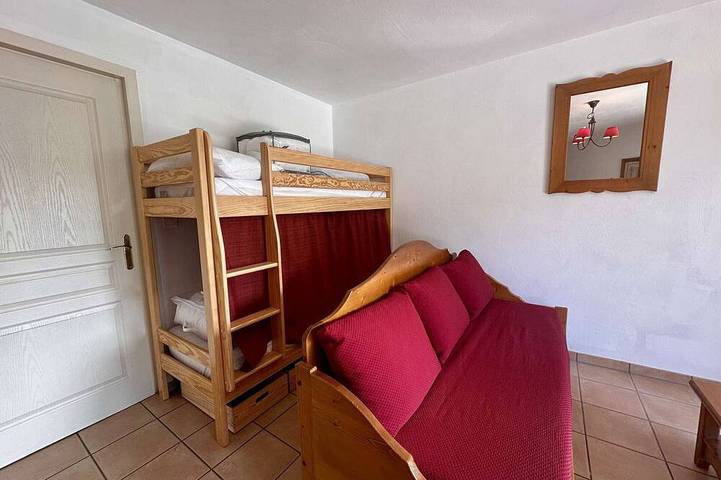 Entire apartment, Studio with parking - 4 guests in Vielle-Aure, Pyrenees National Park