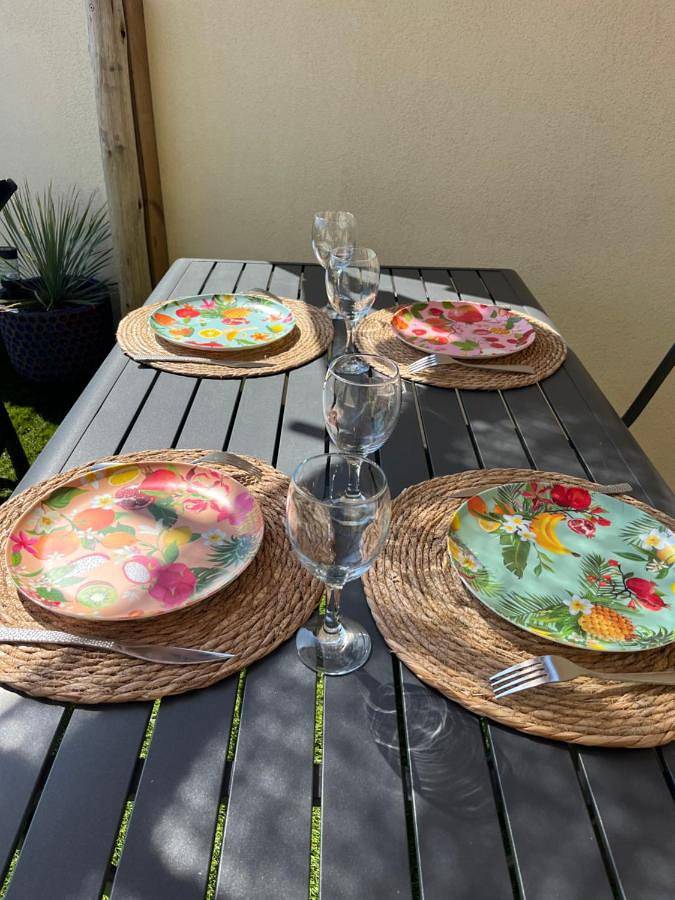 Gîte pour 4 personnes, avec piscine ainsi que vue et terrasse, animaux acceptés dans Plage des Aresquiers - 2